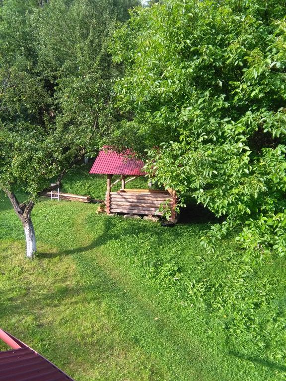Котедж "Барвінок" 韦尔霍维纳 外观 照片